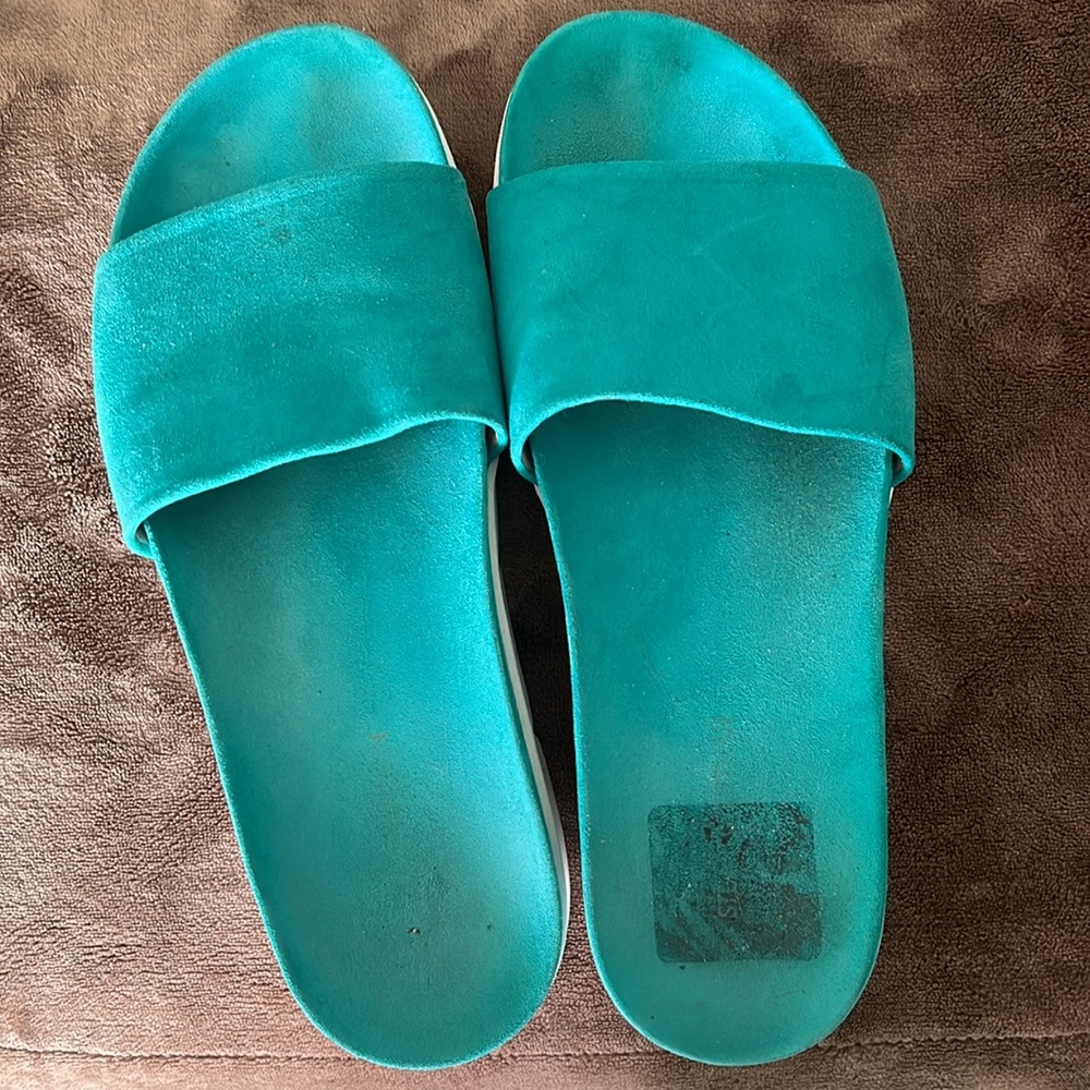 Stuart Weitzman Green/Aqua Sandals slides in good preloaded condition! ￼